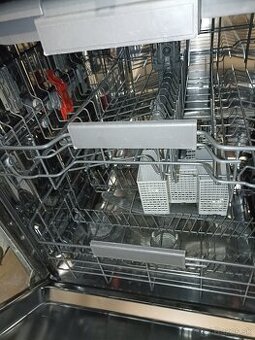 Vstavaná umývačka riadu Whirlpool WIC 3C23 PEF