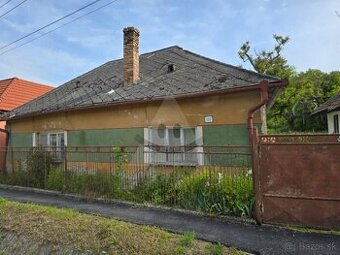Na predaj starší rodinný dom s vínnym domčekom - Bajtava