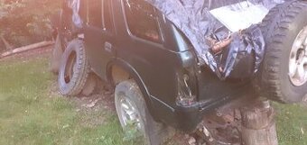 Rozpredám opel frontera 2.2 16 v 1996