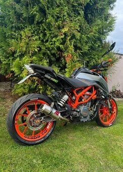 KTM DUKE 390