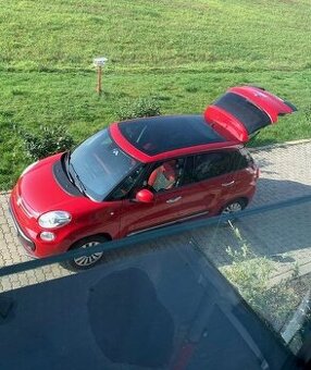 fiat 500L s panoramatickou strechou