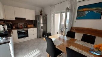 Stara Novalja – zariadený apartmán len 70m od mora