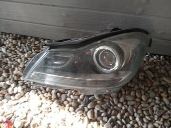 Mercedes C (w204) facelift - diely svetiel