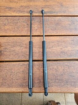 Vzpery kufra Fiat Grande Punto