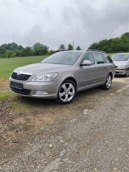 Škoda Octavia 1.6 MPI facelift cappucino