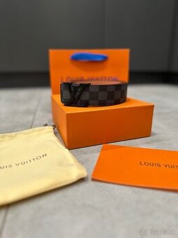 Louis Vuitton opasok čierny