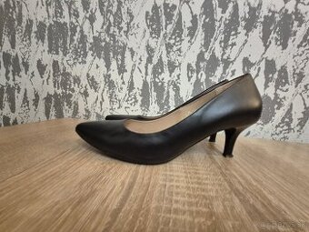 Predám kožené lodičky značky  Sempre