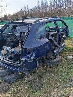 Predám stehy na Fabiu 3 nejaké dvere mám aj predné stvtki.