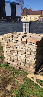 Tehla na predaj už len polovičné