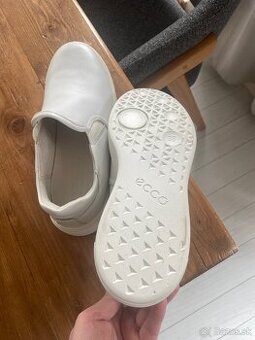 ECCO biele kožené veľkosť 38