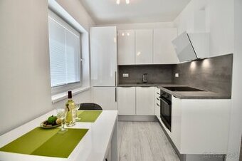 2 izbový byt v novostavbe s balkónom a parkovacím statím pri