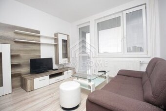 KOŠICKÁ - 1,5 iz. byt, balkón 7 m2, WIFI, klimatizácia