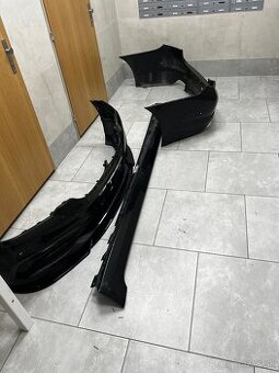 Predný zadný nárazník a bočné Prahy BMW g30