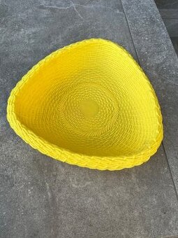 Predám žltý košík z plastu