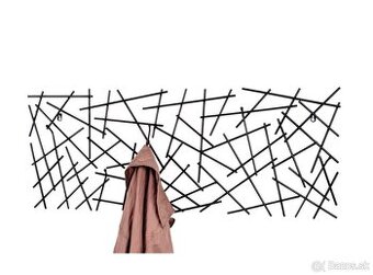 Kovový vesiak na stenu - 1