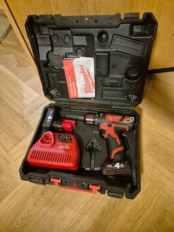 MILWAUKEE M12™ Aku vŕtačka s príklepom - kompaktná - 1