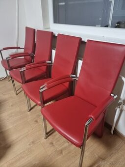 Jedálenské / konferenčné stoličky