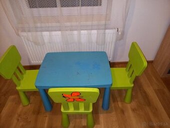 Stolík a 3 stoličky - detský