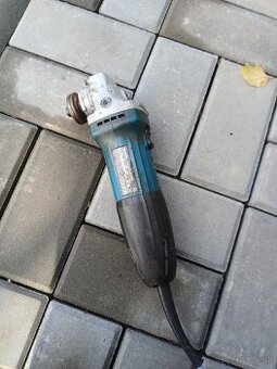 Predám funkčnu uhlovu brusku makita 125mm