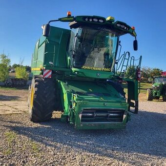 John Deere T660