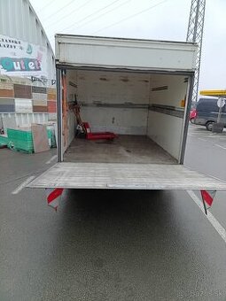 Robustný pick-up príves 3,5 tony s hydraulickým čelom