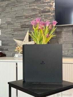 Playstation 4 Slim