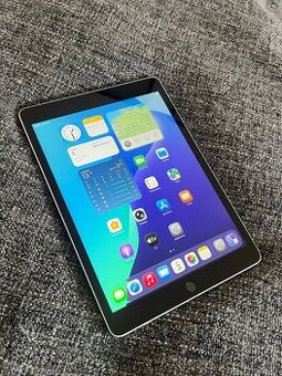 Apple iPad 9. generacia 64GB WiFi 2021 A2602