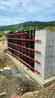 Debnenie stenové, šalovacie dielce