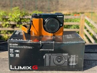 Panasonic Lumix DC-GX9 + kožené puzdro + 2x batéria + krabic