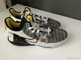 Lebron witness 6 - Basketbalová obuv velkosť 49.5
