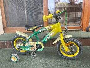 Detsky bicykel s pomocnými kolieskami