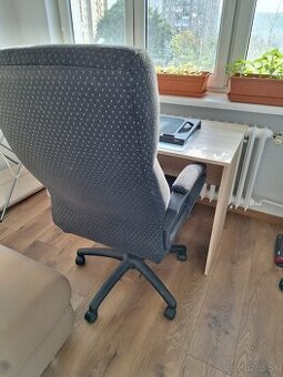 Kancelárske kreslo
