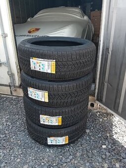 235/50R19 103H Pirelli Scorpion Winter