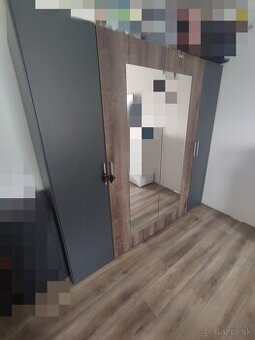 Skriňa