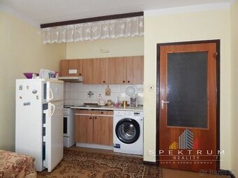 SPEKTRUM REALITY- Na Predaj 1 -izbový byt, 38 m2, Handlová,