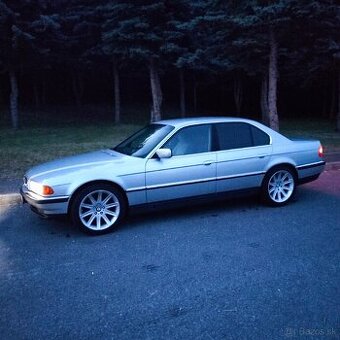 Bmw e38 728i za karavan