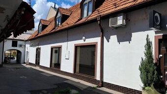 Prenájom, obchodný priestor 160 m2, Námestie SNP Zvolen