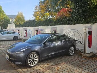 Tesla model 3 Long Range