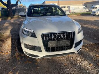 AUDI  Q7.  3.0 TDi  180 kW
