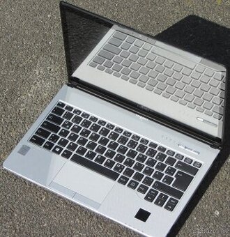 Predam ultrabook, dotykovy displej Full HD 13", i5, 8/256.