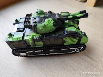 Tank/robot na baterky, zvuk, svetlo