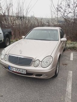 Mercedes E240