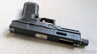 Glock 17 WE (komplet upgrade) + Nahradne diely