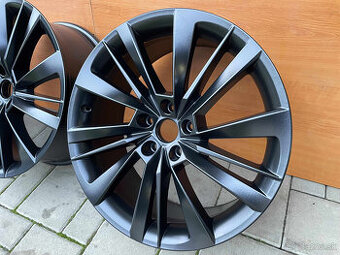 ACAMAR schwarz orig.skoda Superb3V  5x112  8j x19 ET 44 VW