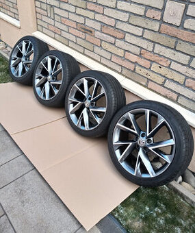 Škoda Vega 5x112 R19 pneu 235/40 R19 Superb 3 sportline