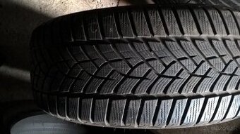 2 ks 225/50 R18 99H GOODYEAR Runflat cca 7 mm - LEN 40-€/kus