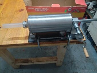 Plnicka klobás jaternic