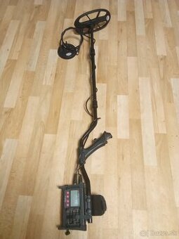 Detektor kovov Nokta fórs Relix