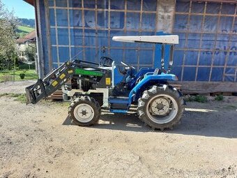 ISEKI GEAS TG-25 s čelním nakladačem