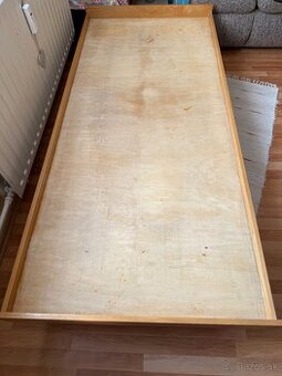 Predam starsiu postel